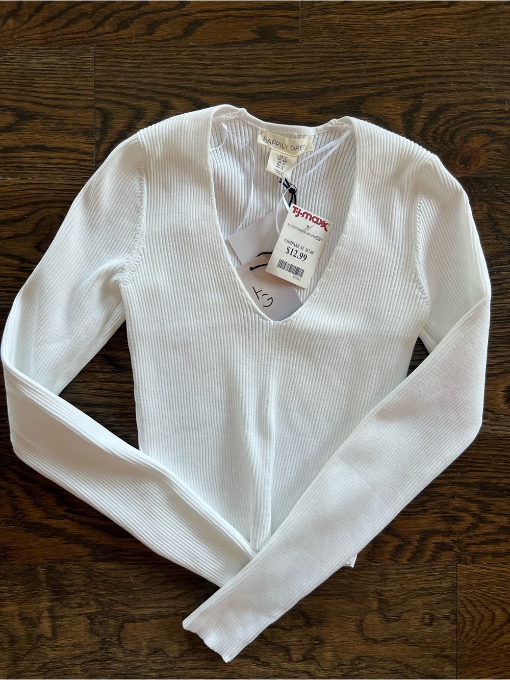 With tags White Ribbed V-Neck Long Sleeve Top small